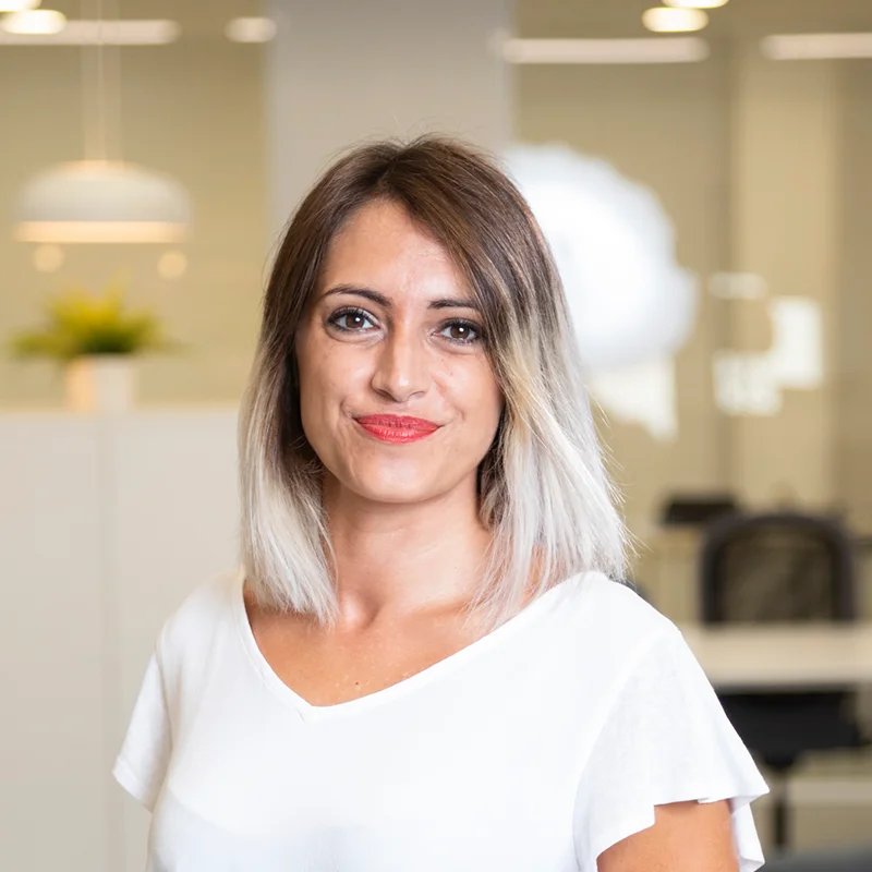 Global custom mobile app development services illustration